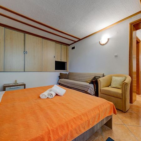 Olive Garden Apartments Sveti Stefan Cameră foto